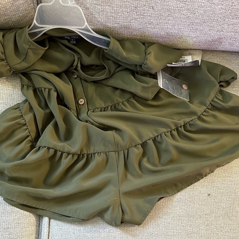 Kohl’s Lily Rose Romper- NWT - Picture 3 of 4